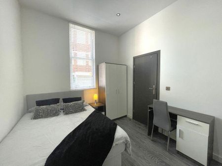 1 bedroom in a house share to rent - Photo 5