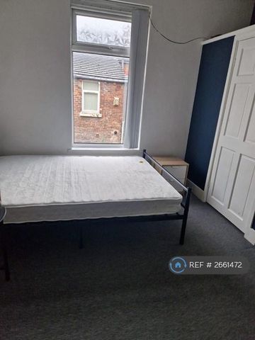 4 bedroom terraced house to rent - Photo 5