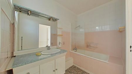 Location Appartement 3 pièces 69m² LOUDUN 86200 - Photo 4