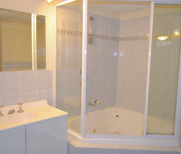 30/12 Avalon Court, Albermarle Street, Phillip ACT 2606 - House For... - Photo 5