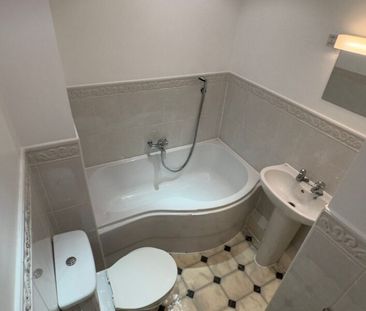 Oxclose Park Gardens, Halfway, Sheffield, S20 8GR - Photo 6