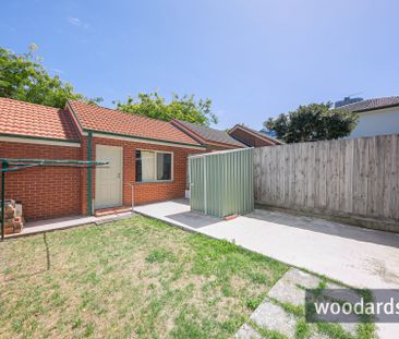 Stunningly Renovated 4-Bedroom Family Home in Prime Box Hill Location! - Photo 1