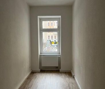 moderne 2-Raum-Wohnung mit Einbauküche - Photo 3