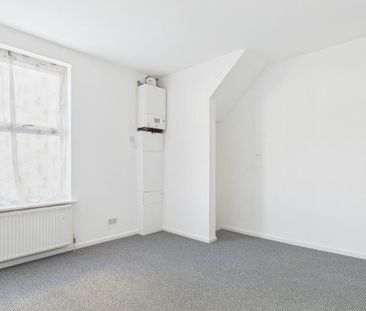 1 bedroom ground floor flat to rent - Photo 4