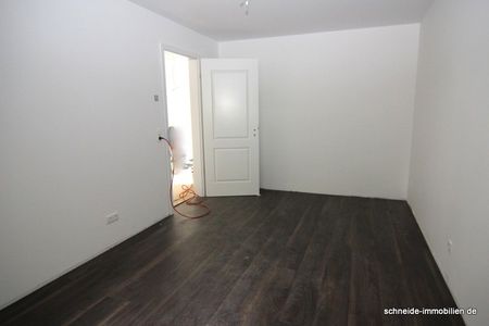 Neubau/Erstbezug!!! 3-Zimmer-Dachgeschoss-Wohnung mit Balkon - Photo 4