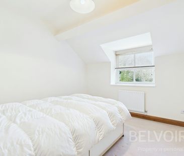 Semi-detached house to rent on - Photo 4