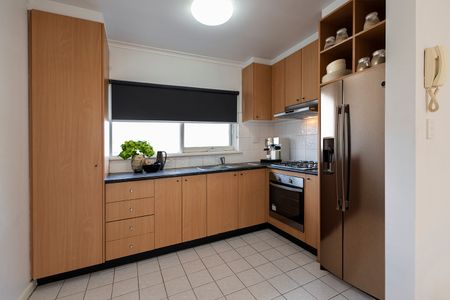 12/13 Wattle Avenue, Glen Huntly VIC 3163 - Apartment For Rent | Domain - Photo 2