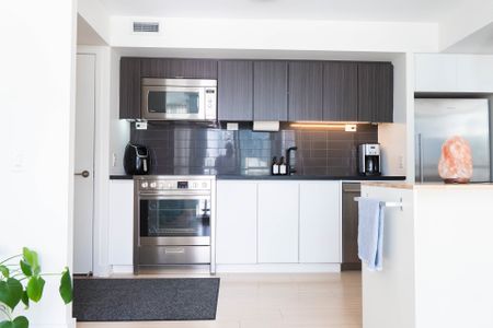 For Lease - 85 Queens Wharf Road Unit# 1812, Toronto, Ontario - Photo 3