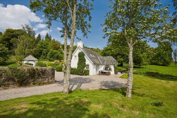 Brackenhill, Ochtertyre Estate near Crieff is offered to the market for let in excellent condition, spacious ground floor public rooms and bedrooms with en-suit - Photo 1