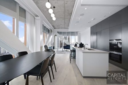 Manhattan Loft Gardens, 20 International Way, London - Photo 4