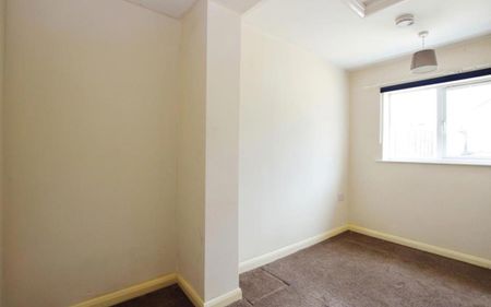 A lovely two bedroom garden flat. 6 months only! - Photo 5