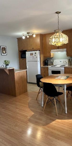 3 1/2 spacieux au 3e étage non fumeur - Photo 1