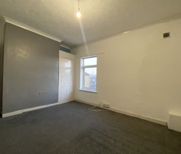 Crown Road, Sittingbourne, Property for rent - Photo 2