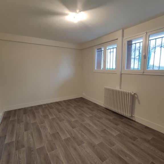 COUZEIX MAISON DE 179 M² AVEC JARDIN ET GARAGE - Photo 1