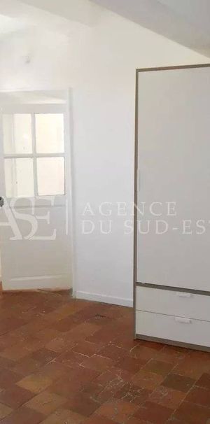 Location Studio - Photo 1