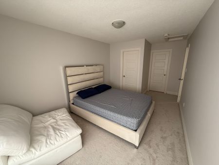 For Lease - 30 Vantage Loop Avenue Unit# MAIN, Newmarket, Ontario - Photo 5