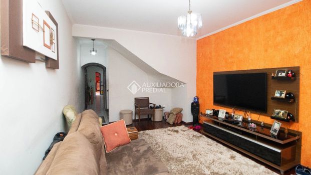 Sobrado com 4 quartos e 196m² para alugar em Vila Camilópolis, Santo André. - Foto 1