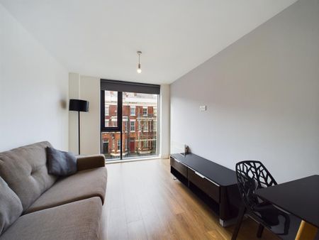 1 bedroom flat to rent - Photo 2