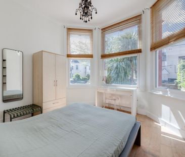 3 bedroom flat to rent - Photo 1