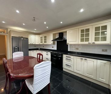 4 bedroom semi-detached house to rent - Photo 5