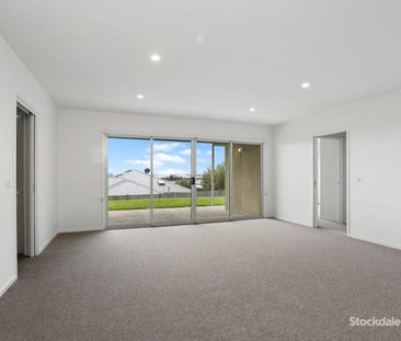 Modern Family Home in Highton - Photo 1