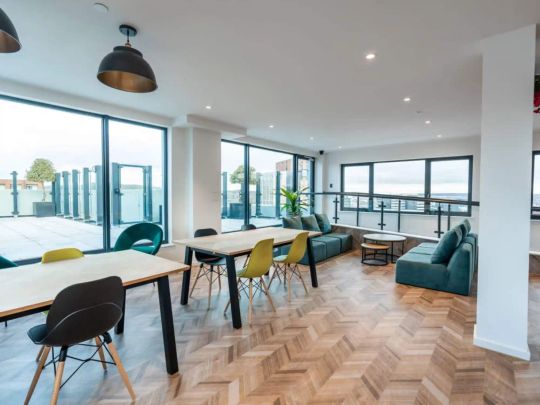 Gold Plus Ensuite - Photo 1