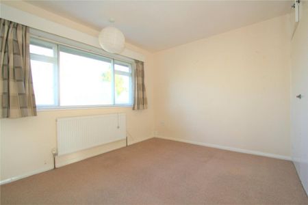 4 bedroom detached house to rent - Photo 5