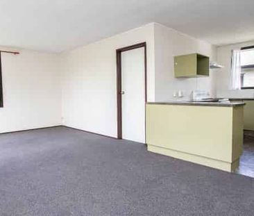 4 bedroom family home - Photo 3