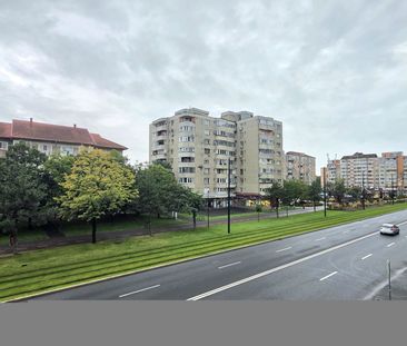 Apartament Două Camere Decomandat | Bloc cu lift | Bulevardul Nufărul - Photo 1