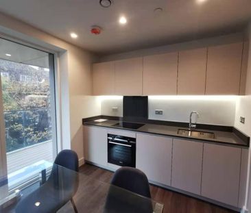 Maclarne Court, North End road - Photo 2