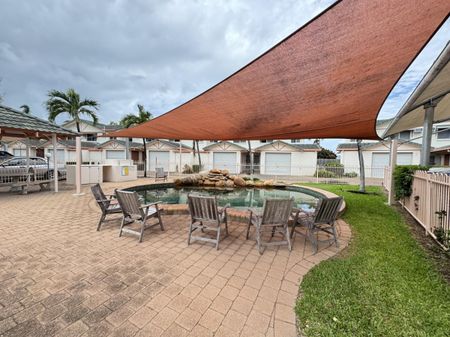 Townhouse in Secure Gated Complex – West End - Photo 2