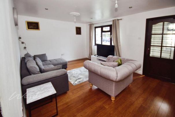 3 bedroom semi-detached house to rent - Photo 1