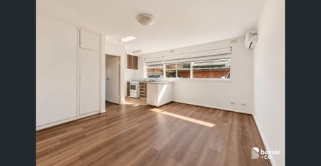 Comfortable Ground-Floor Living in a Convenient Caulfield Location - Photo 5