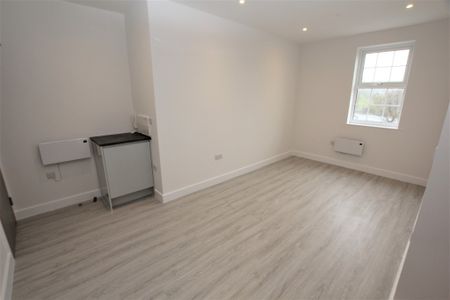 1 Bedroom Apartment, Ellesmere Port - Photo 4