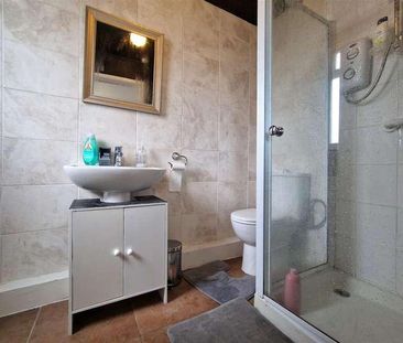 Chichester Close, Loughborough, Leicestershire, LE11 - Photo 4