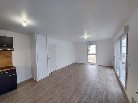 location Appartement T3 DE 65.89m² À MONTLOUIS SUR LOIRE - Photo 2