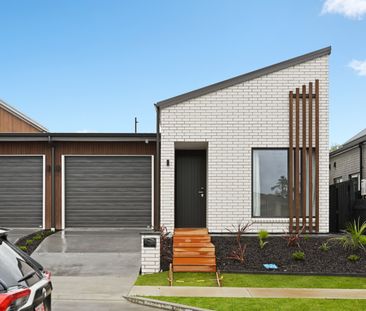 Welcome to your next chapter in refined, contemporary living. - Photo 4