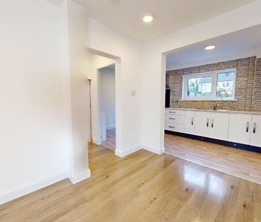 2 bedroom semi-detached house to rent - Photo 6