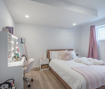 Maison à étages - 5850 Rue Alain - Photo 1