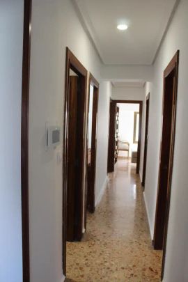 Valencia - Photo 1