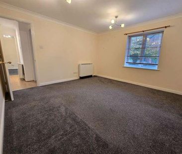 Flat, Valley House, Wash Beck Close, Scarborough, YO12 - Photo 2