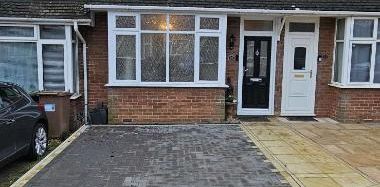 Hazelwood Close, LU2 - Photo 2