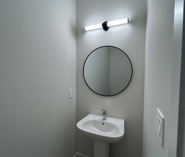 For Lease - 23 CHAPPLE Lane, Richmond Hill, Ontario - Photo 2