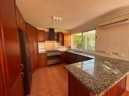 10 Southernden Drive, North Lakes - Photo 3