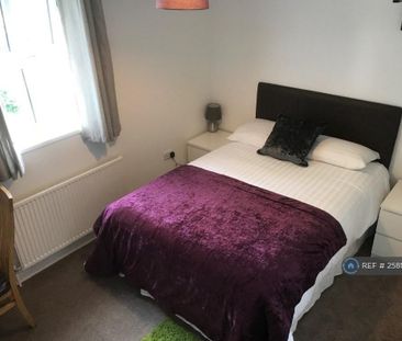 1 bedroom in a house share to rent - Photo 3