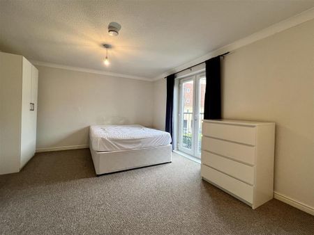 5 bedroom terraced house to rent - Photo 3