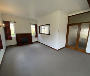 7 Bassett Road, Johnsonville - Photo 2