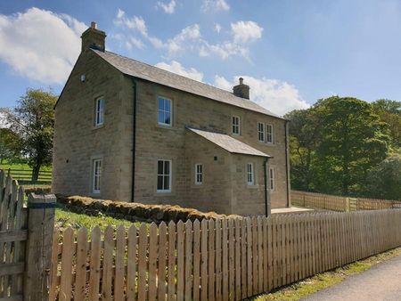 3 bedroom detached house to rent - Photo 4