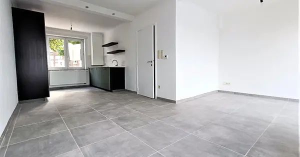 Gerenoveerde, gezellige woning met tuin - Photo 1