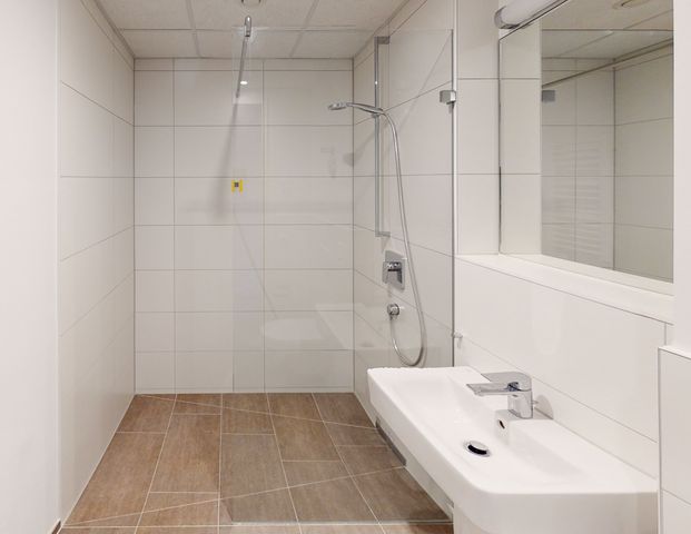 Helle, möblierte 2-Zimmer-Wohnung mit Balkon - Foto 1